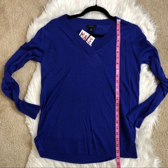 Halogen V-Neck Lightweight Merino Wool Blend Sweater in Royal Neon New With Flaw - Picture 10 of 13
